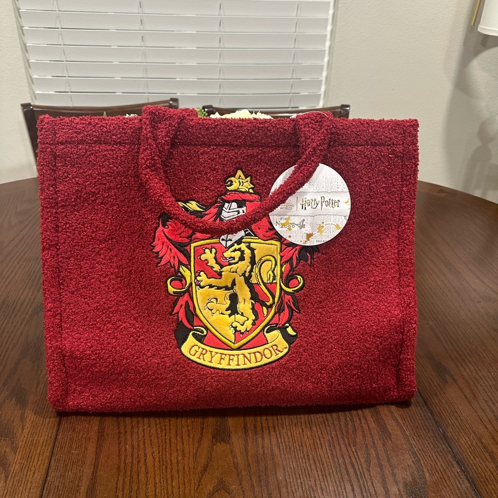 NWT Harry Potter Gryffindor Red Tote Bag